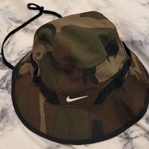 Camo nike bucket hat